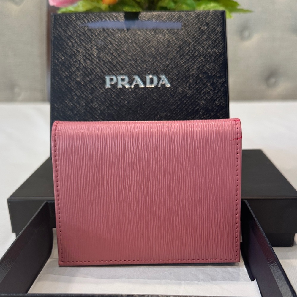 Authentic Prada Rose Leather Wallet - Picture 3 of 16